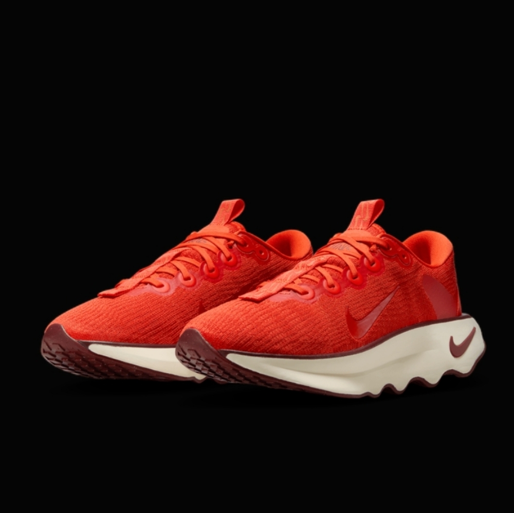 Nike Motiva Running Womens Size 8 Picante Red Sail